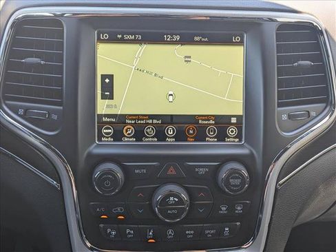 Used 2018 Jeep Grand Cherokee Limited AWD/4WD image 14