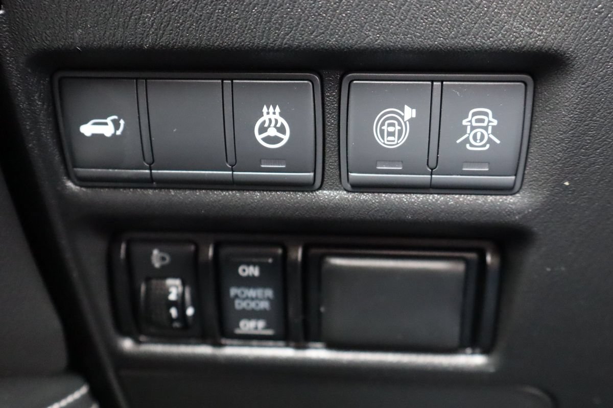 Used 2019 Nissan Armada Platinum AWD/4WD image 31