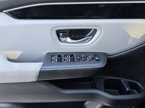 Used 2023 Honda Pilot LX image 23