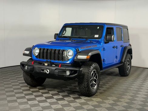 Used 2024 Jeep Wrangler Unlimited Rubicon w/ Capability Package AWD/4WD image 9