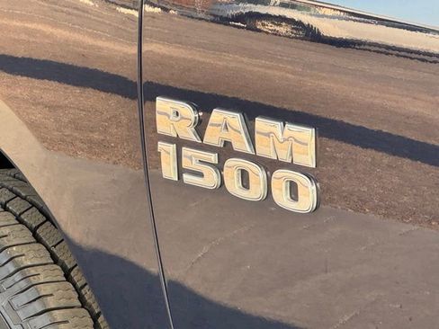 Used 2017 RAM 1500 Classic SLT w/ Luxury Group image 5