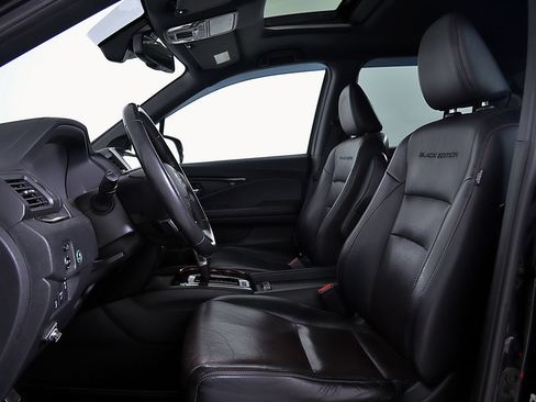 Used 2017 Honda Ridgeline Black Edition image 13