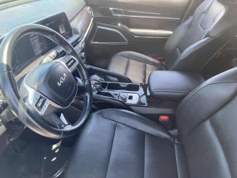 Used 2023 Kia Telluride S FWD image 19