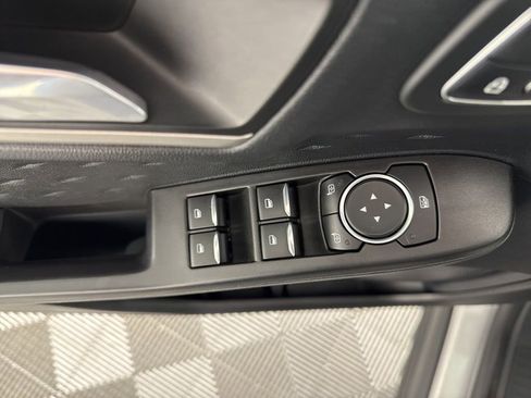 Used 2020 Ford Escape SEL image 13