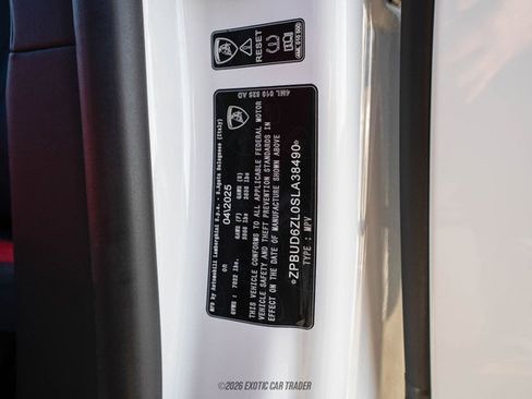 Used 2025 Lamborghini Urus SE image 22