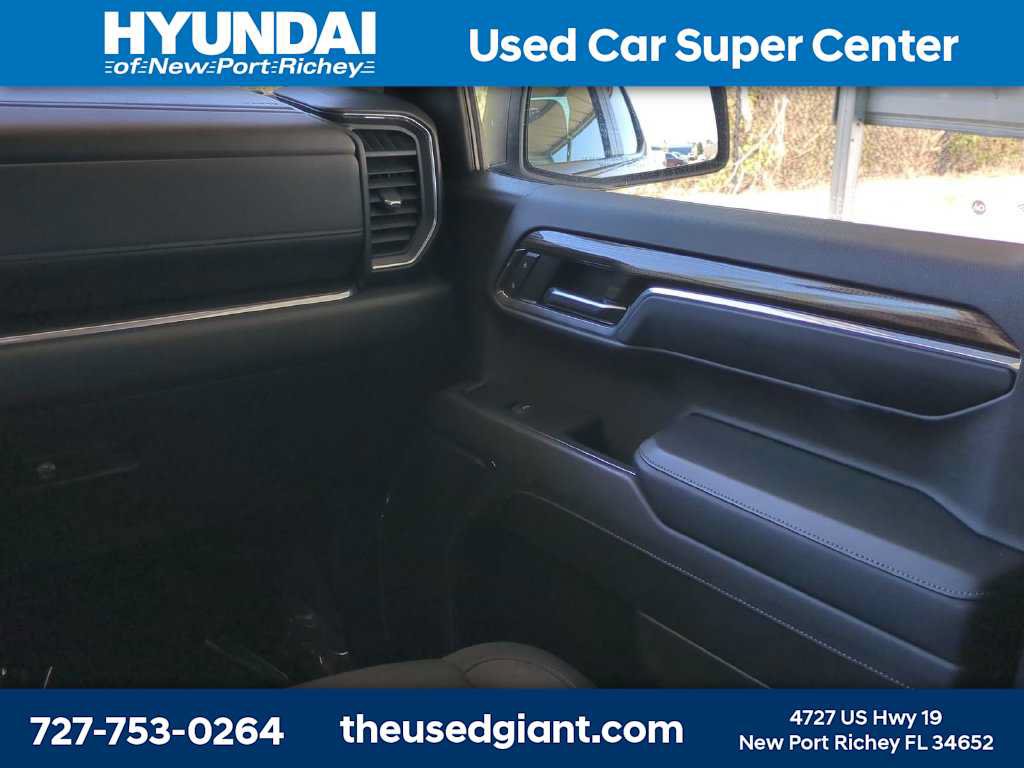 Used 2024 Chevrolet Silverado 1500 LT AWD/4WD image 18