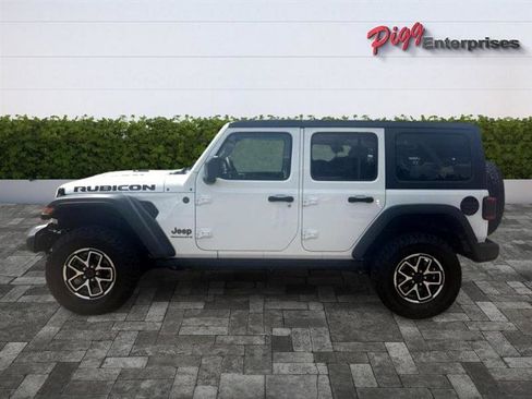 Used 2026 Jeep Wrangler Unlimited Rubicon AWD/4WD image 4
