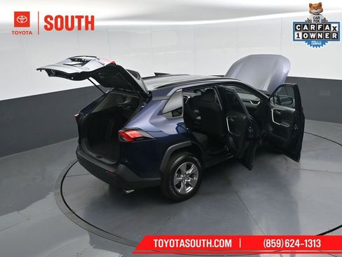 Used 2025 Toyota RAV4 XLE AWD/4WD image 50