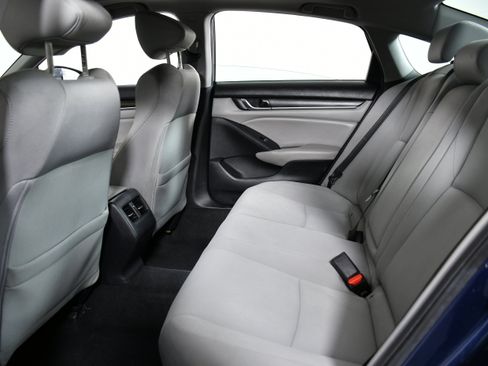 Used 2019 Honda Accord EX image 23