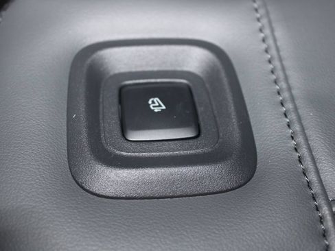 New 2026 Ford Expedition Active RWD image 34