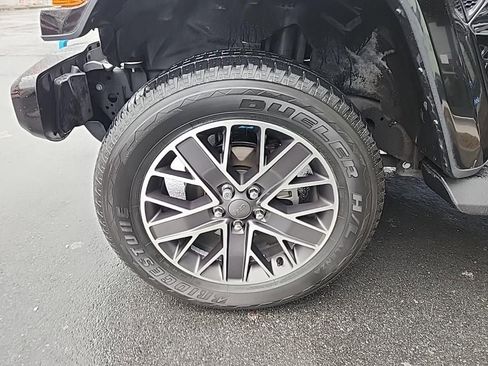 Used 2022 Jeep Wrangler Unlimited Sahara image 10