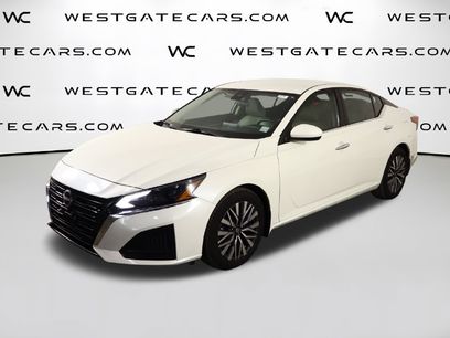 Used 2023 Nissan Altima 2.5 SV