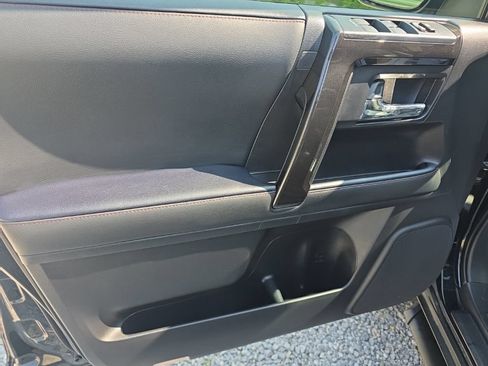 Certified 2024 Toyota 4Runner TRD Off-Road Premium w/ Moonroof Package AWD/4WD image 13