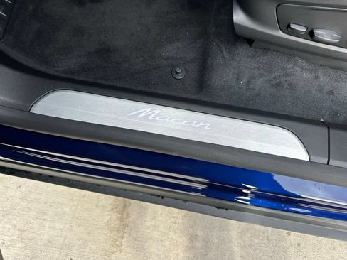 Used 2026 Porsche Macan Electric RWD image 23