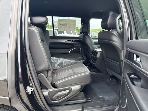 New 2026 Jeep Grand Wagoneer Limited AWD/4WD image 27