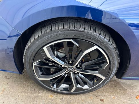 Used 2024 Nissan Altima 2.5 SR image 12