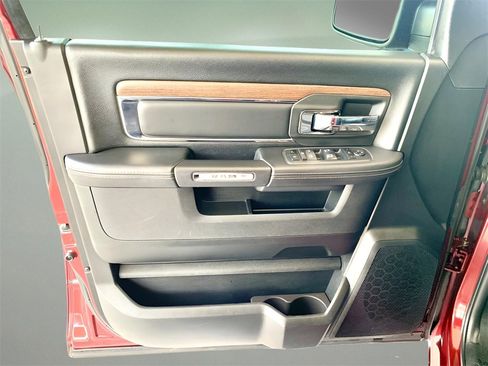 Used 2019 RAM 1500 Laramie w/ Convenience Group image 12