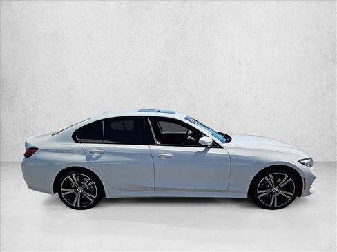 Used 2023 BMW 330i Sedan w/ Convenience Package RWD image 4