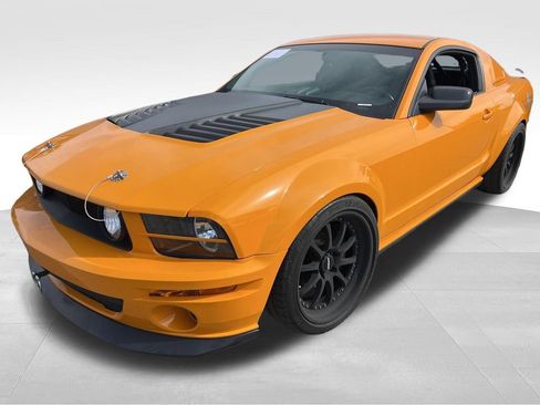 Used 2007 Ford Mustang GT Premium RWD image 2