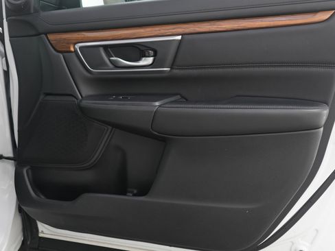 Used 2020 Honda CR-V Touring image 9