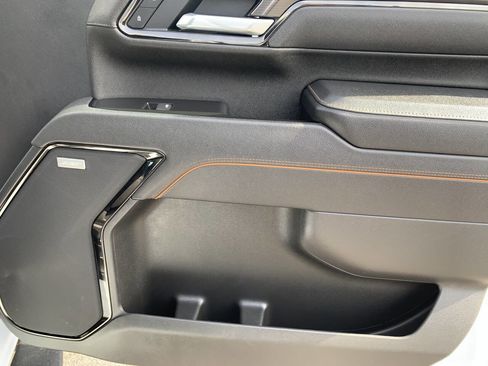 Used 2025 GMC Sierra 3500 AT4 w/ AT4 Premium Plus Package image 37