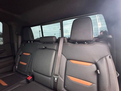 Used 2024 GMC Sierra 1500 AT4 w/ Technology Package AWD/4WD image 20