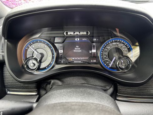 Used 2019 RAM 1500 Limited image 28