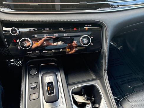 Certified 2023 INFINITI QX60 Luxe w/ Vision Package image 18