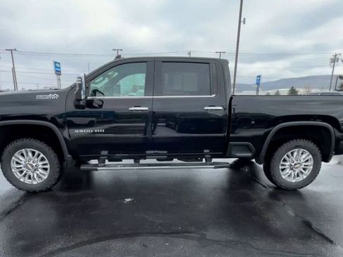 Certified 2022 Chevrolet Silverado 3500 High Country w/ Z71 Off-Road Package image 5