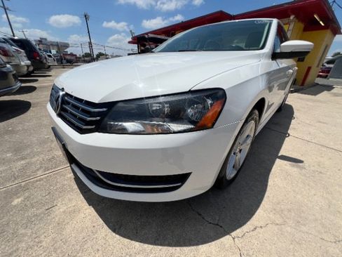 Used 2013 Volkswagen Passat TDI SE FWD image 1