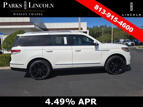 Certified 2022 Lincoln Navigator Reserve image 3