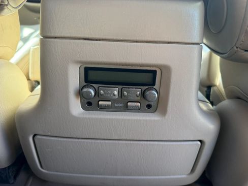 Used 2004 Toyota Land Cruiser w/ Convenience Pkg AWD/4WD image 19