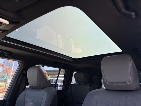 Used 2024 Lexus GX 550 image 28