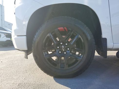 Used 2023 Chevrolet Silverado 1500 RST w/ Redline Edition image 6