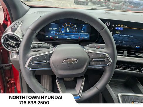 Used 2025 Chevrolet Equinox LT w/ Convenience Package II image 7