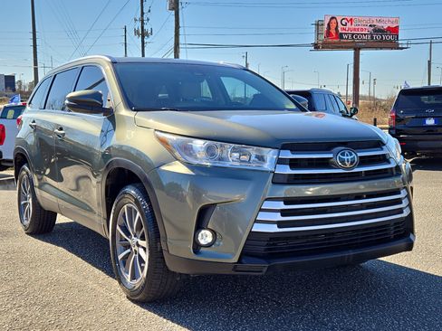 Used 2019 Toyota Highlander XLE image 5