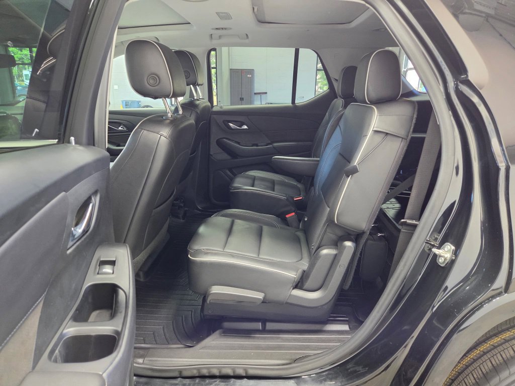 Used 2020 Chevrolet Traverse High Country w/ LPO, Floor Liner Package AWD/4WD image 22
