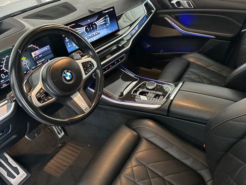 Used 2024 BMW X5 xDrive40i w/ M Sport Package AWD/4WD image 9