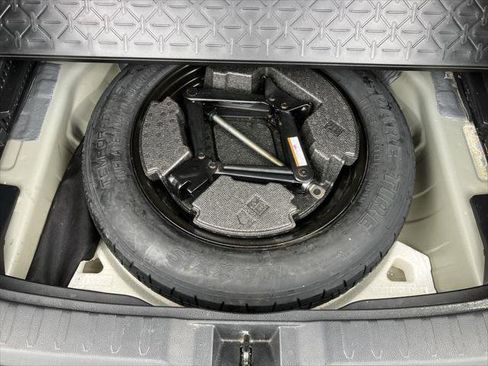 Certified 2021 Toyota RAV4 LE image 27