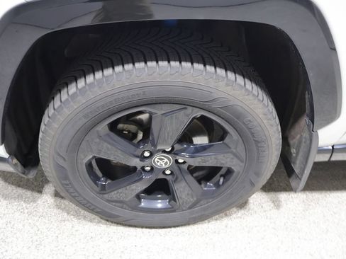 Used 2021 Toyota RAV4 XSE AWD/4WD image 10