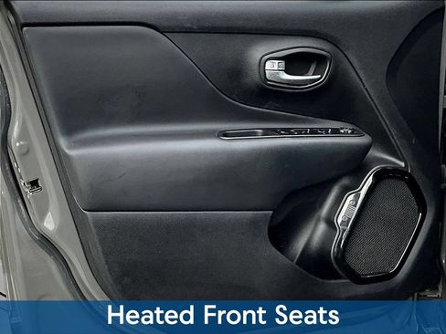 Used 2019 Jeep Renegade Altitude w/ Quick Order Package 2XM FWD image 22