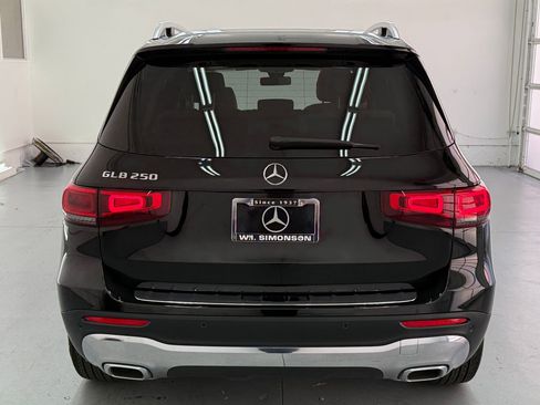 Used 2023 Mercedes-Benz GLB 250 image 9