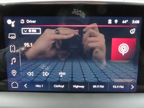 Used 2024 GMC Yukon AT4 image 24