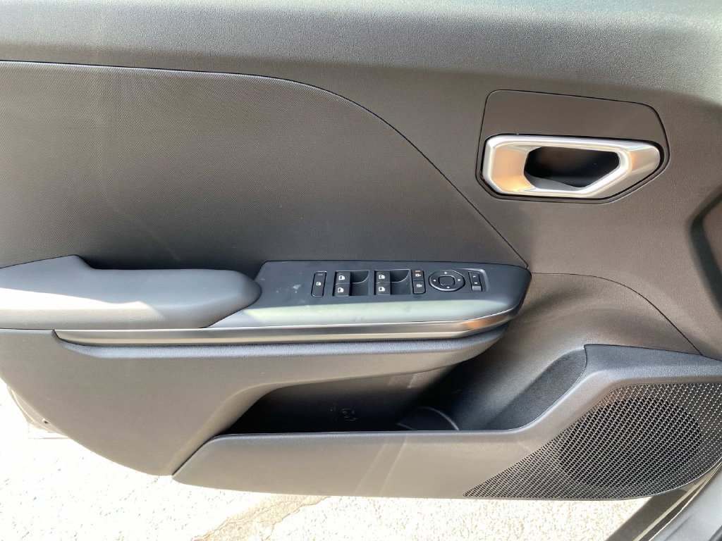 New 2026 Kia K4 FWD image 14