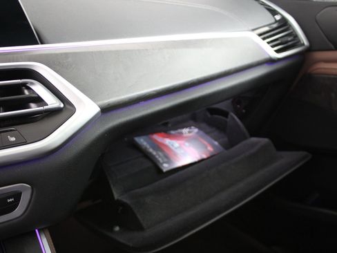 Used 2022 BMW X5 xDrive40i w/ M Sport Package image 28