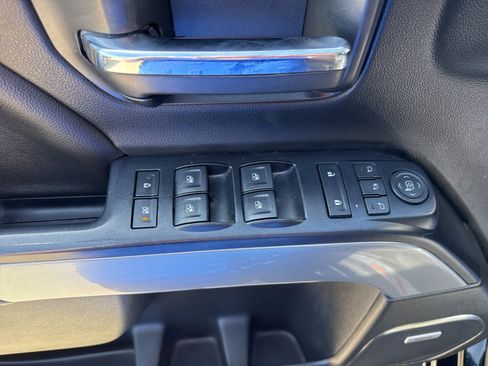 Used 2018 Chevrolet Silverado 1500 LTZ Z71 w/ LTZ Plus Package image 12