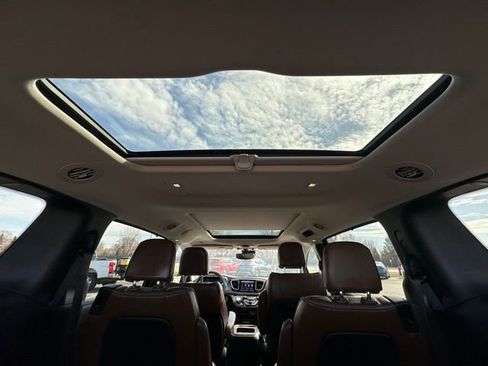 Used 2019 Chrysler Pacifica Limited w/ Advanced Safetytec Group image 19