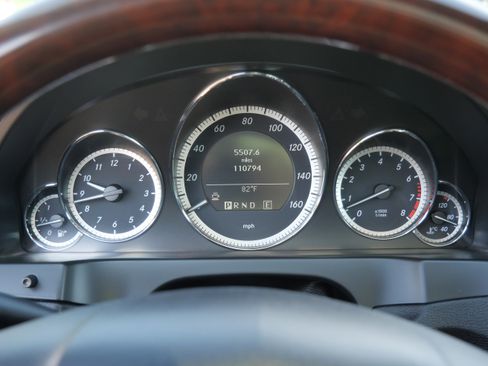 Used 2011 Mercedes-Benz E 550 Coupe image 21