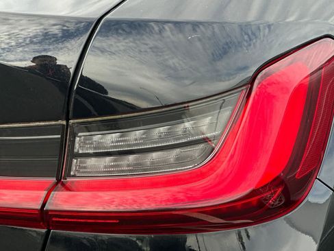 Certified 2022 BMW 330i Sedan w/ Convenience Package image 19