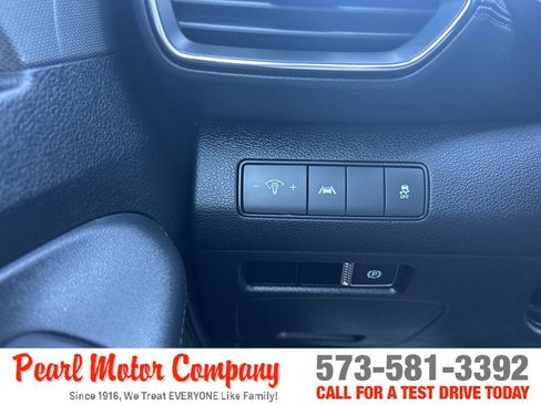 Used 2021 Hyundai Santa Fe SE w/ Cargo Package AWD/4WD image 14